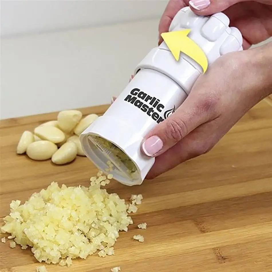 Multifunctional Garlic Master Kitchen Gadget Tool Garlic Chopper Wheel Garlic Mincer Roller Kitchen Aid Garlic Hand Crusher Clickngo24